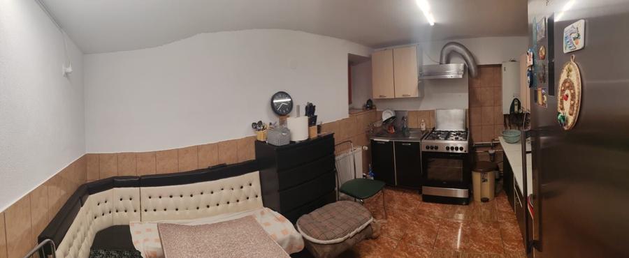Apartament cu 2 camere semidecomandat, mobilat în Badea Cârțan