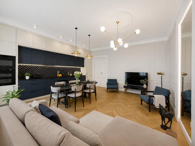 Apartament cu 4 camere decomandat în Dacia