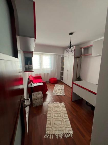 Apartament cu 3 camere decomandat, mobilat în Turda