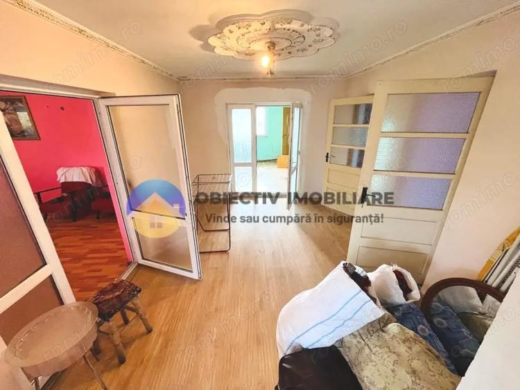 Casă cu 4 camere cu Teren 5958 Mp în Dobreni