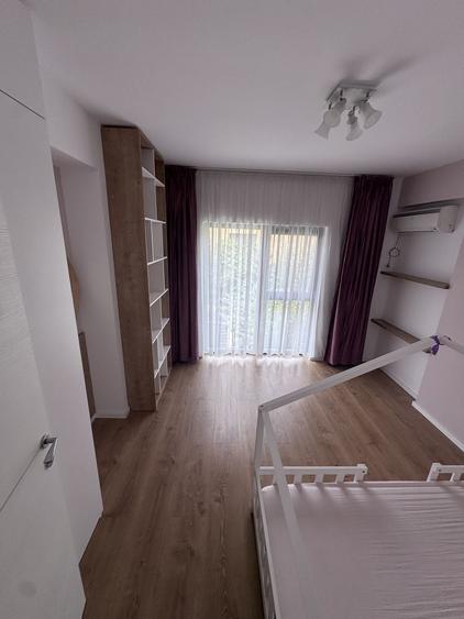 Casă cu 4 camere cu Teren 250 Mp în Tunari