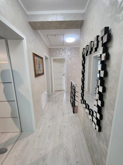 Duplex cu 4 camere cu Canalizare în Dumbrăvița