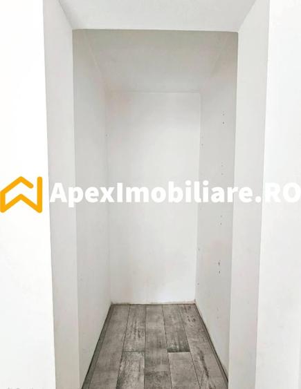 Apartament cu 3 camere decomandat, mobilat în Alexandru Obregia