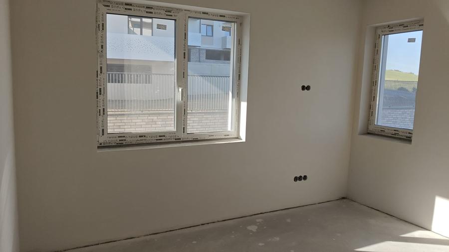 Apartament cu 3 camere semidecomandat în Apahida