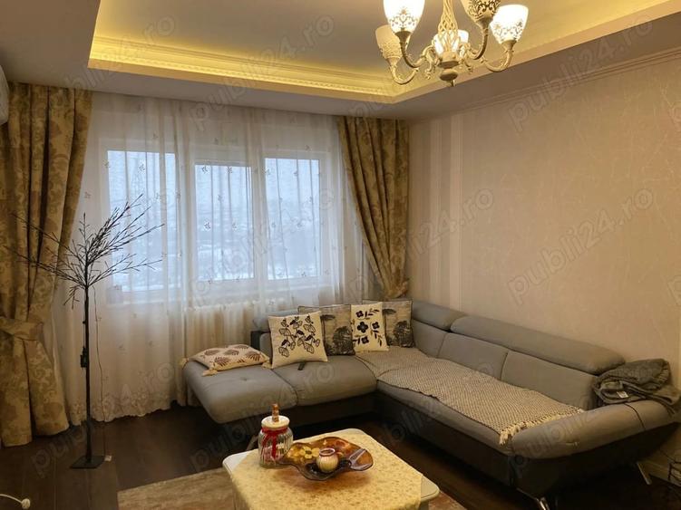 Apartament cu 3 camere decomandat, mobilat în Mircea cel Bătrân