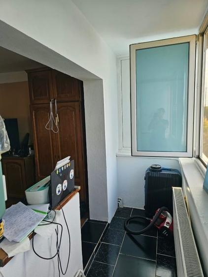 Apartament cu 2 camere semidecomandat, mobilat în Girocului