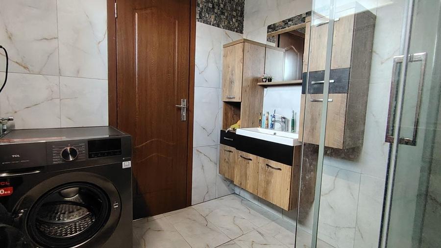 Casă cu 3 camere în Peregu Mic