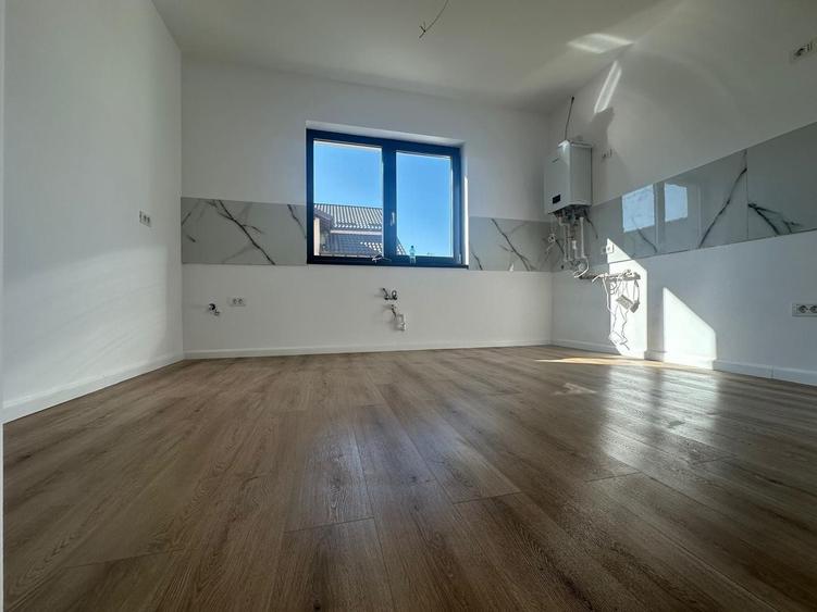 Casă individuală cu 5 camere cu Canalizare în Central
