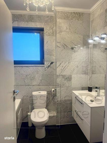 Apartament cu 3 camere semidecomandat, mobilat în Între Lacuri