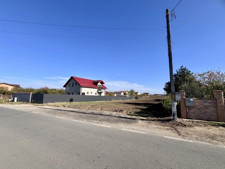 Teren Construcții intravilan de 3332 mp, în Brănești