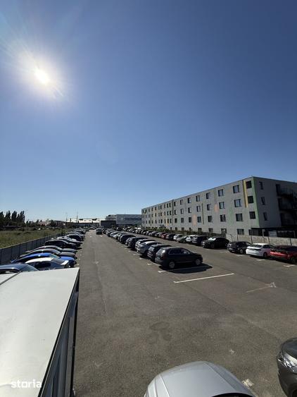 Spațiu comercial, de 3,443 mp, în Nord