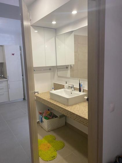 Apartament cu 2 camere semidecomandat în Grozăvești