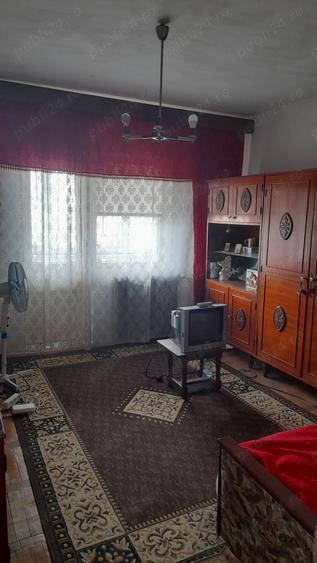 Apartament cu 3 camere decomandat în Autogară