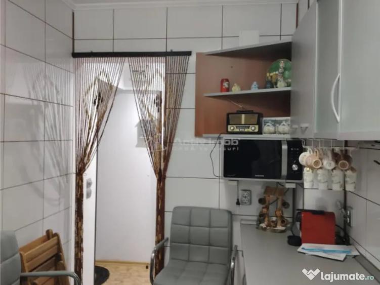 Apartament cu 2 camere semidecomandat în Boldești