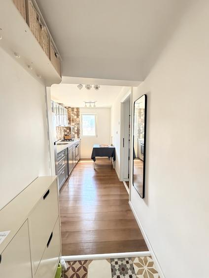 Apartament cu 2 camere semidecomandat în Victoriei