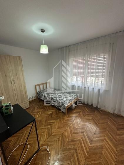 Apartament cu 3 camere decomandat în Bălcescu