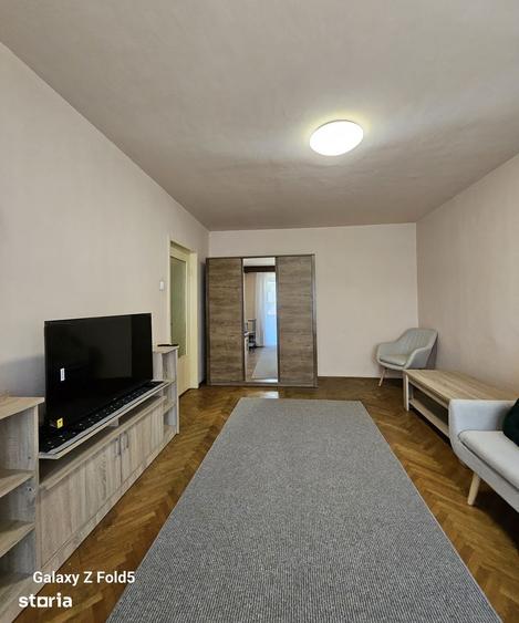 Apartament cu 3 camere decomandat în Ultracentral