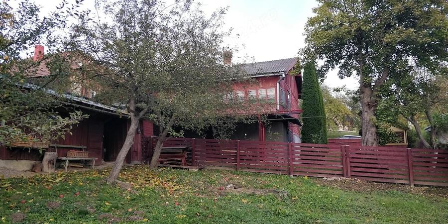 Casă cu 4 camere cu Teren 882 Mp în Cacica