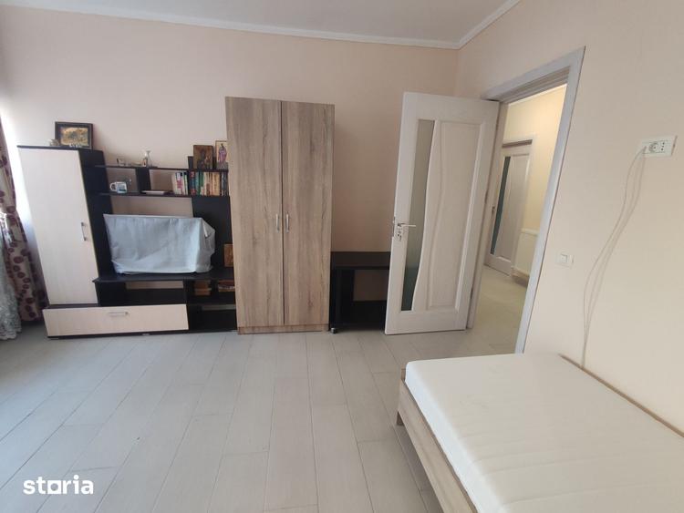 Casă cu 3 camere decomandat cu Teren 180 Mp în Viile Noi