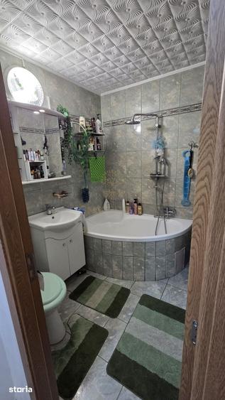 Apartament cu 3 camere semidecomandat în Tudor Vladimirescu