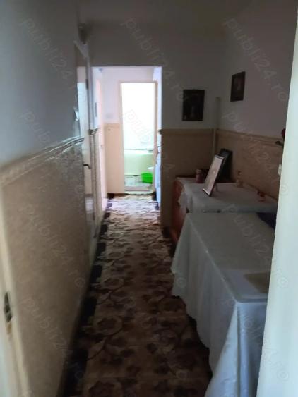 Apartament cu 3 camere semidecomandat în Pieții