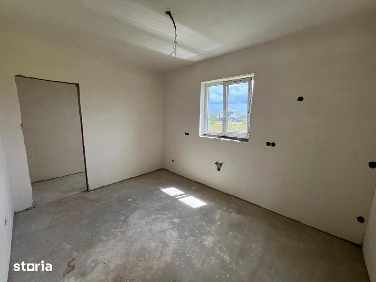 Casă cu 4 camere cu Teren 450 Mp în Central