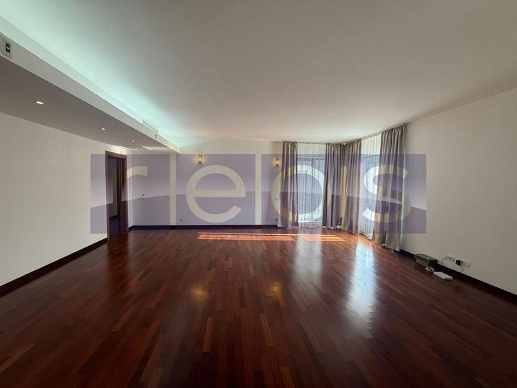 Apartament cu 4 camere, mobilat în Șoseaua Nordului