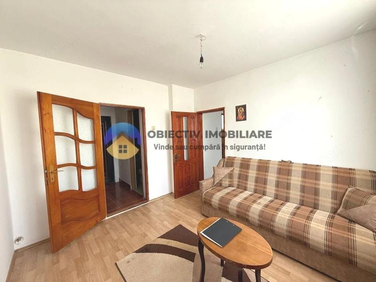 Apartament cu 2 camere semidecomandat în Central