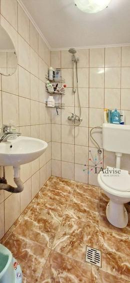 Casă individuală cu 6 camere cu Canalizare în Vulcan