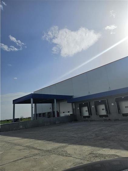 Spațiu industrial, de 3,000 mp, în Periferie