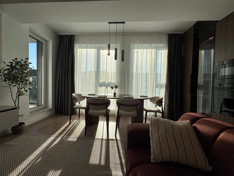 Apartament cu 3 camere decomandat în Pipera