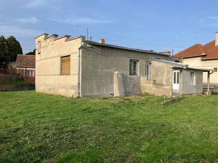 Casă cu 4 camere cu Teren 2054 Mp în Geoagiu