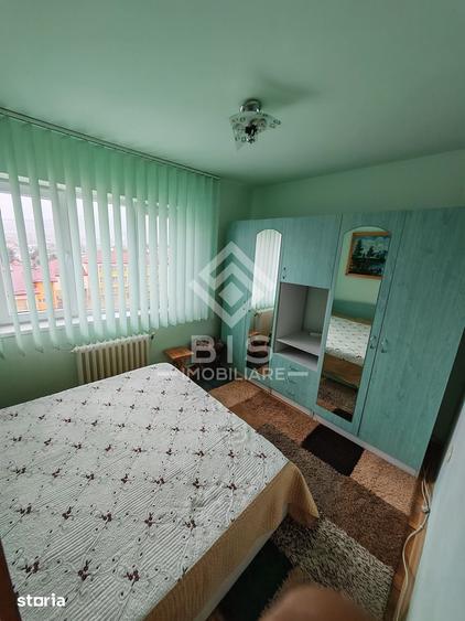Apartament cu 4 camere decomandat în Central