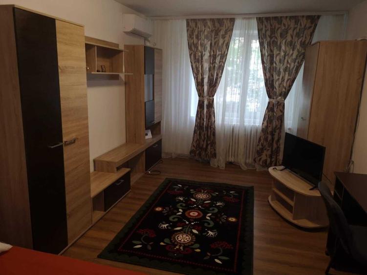 Garsonieră decomandată în Tineretului