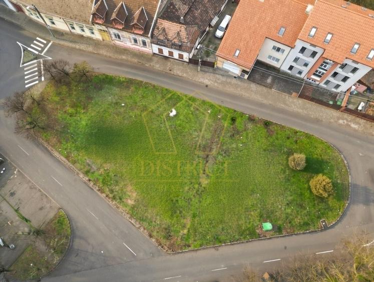 Teren Construcții intravilan de 905 mp, în Lunei