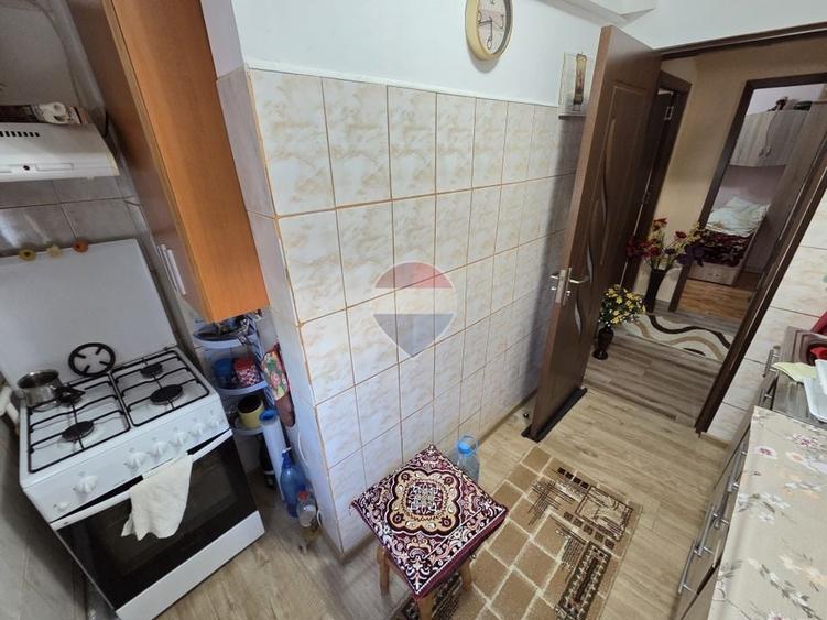 Apartament cu 3 camere decomandat în Sud