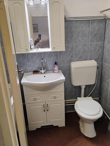 Garsonieră decomandată în Central