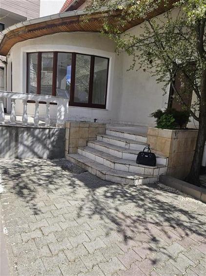 Birou, de 360 mp, în Aviației