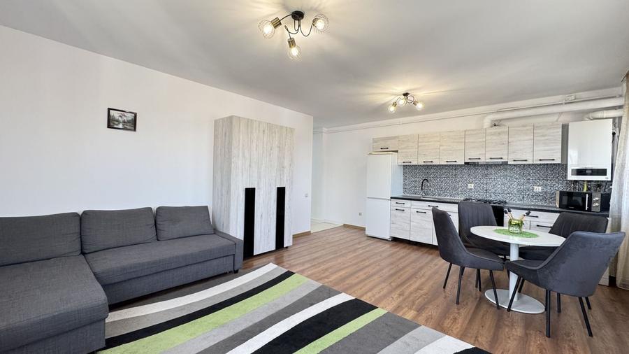 Apartament cu 3 camere semidecomandat, mobilat în Dâmbul Rotund