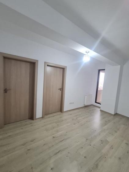 Apartament cu 3 camere în Rahova