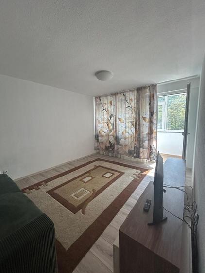 Apartament cu 2 camere decomandat în Giurgiului