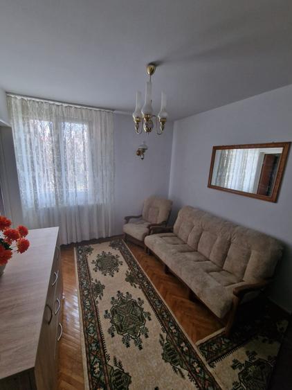 Apartament cu 3 camere în Dristor