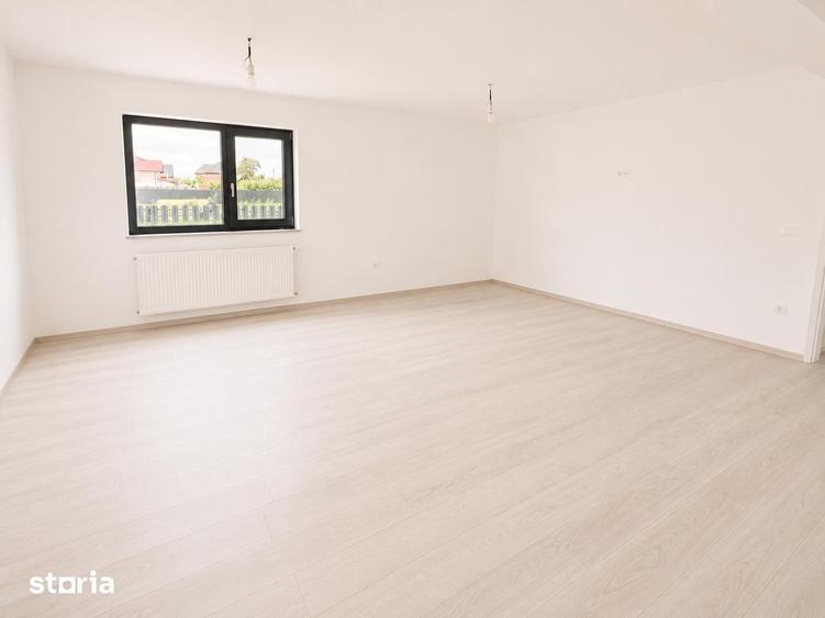 Casă cu 3 camere cu Teren 500 Mp în Tomești