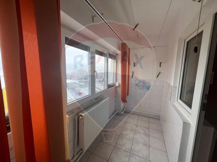 Apartament cu 2 camere decomandat, mobilat în Exterior Est