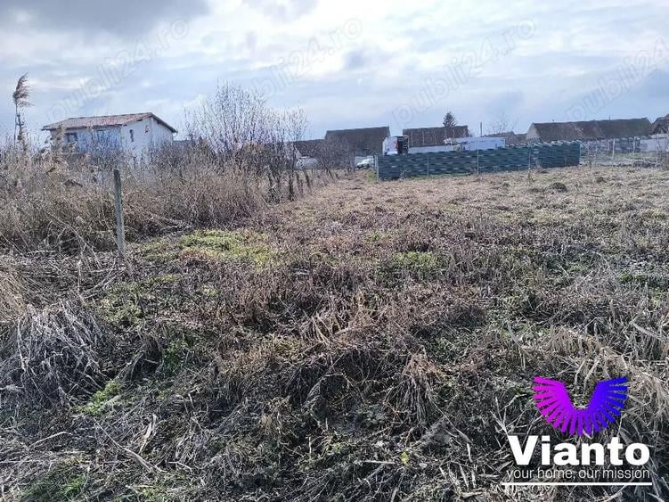 Teren Construcții intravilan de 696 mp, în Cristian