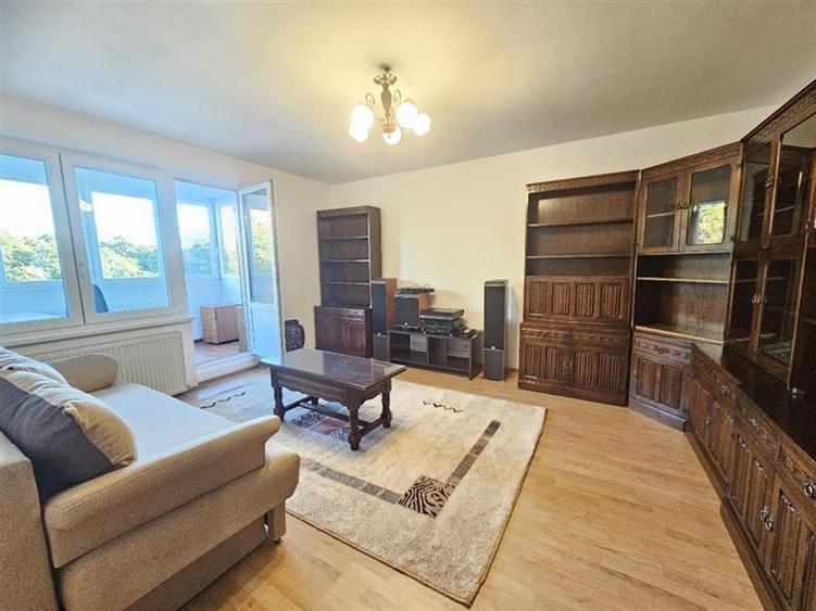 Apartament cu 2 camere decomandat, mobilat în 7 Noiembrie