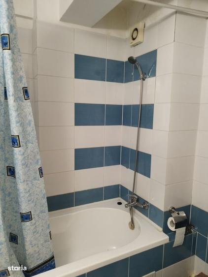 Garsonieră decomandată în Central