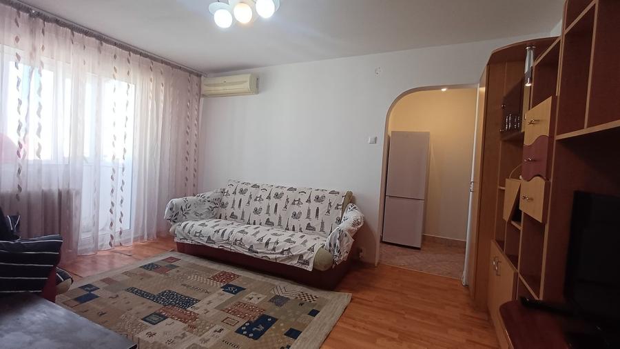 Apartament cu 2 camere semidecomandat în Giurgiului