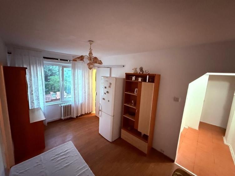 Apartament cu 2 camere semidecomandat în Copou