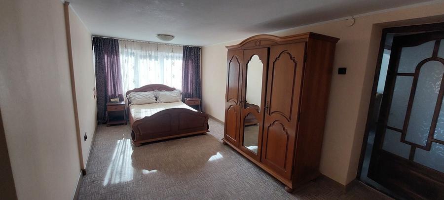 Casă cu 4 camere în Exterior Vest